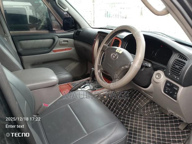 Toyota Land Cruiser 2003 Black