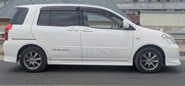 Toyota Raum 2006 White