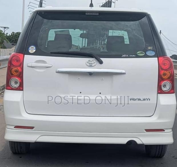 Toyota Raum 2006 White