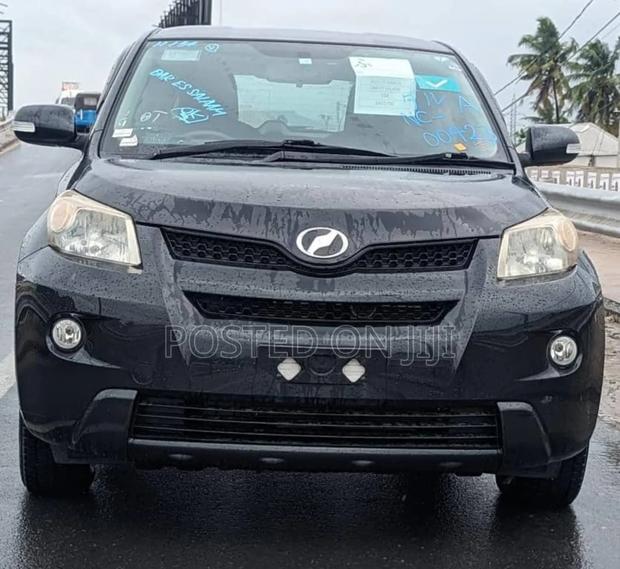 Toyota IST 2009 Black