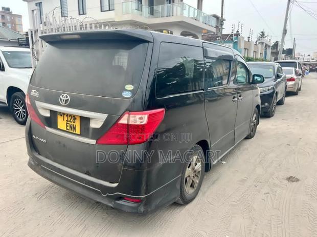 Toyota Alphard 2.4 Petrol AWD 2009 Black