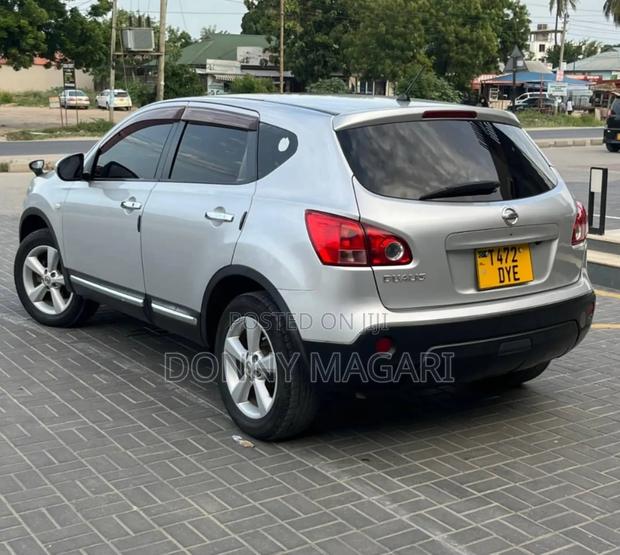 Nissan Dualis 2012 Silver