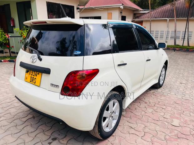 Toyota IST 2005 White