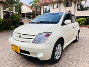 Toyota IST 2005 White for sale