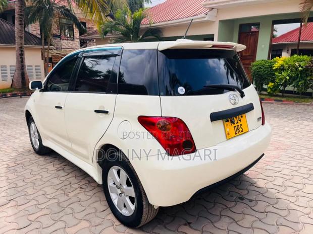 Toyota IST 2005 White
