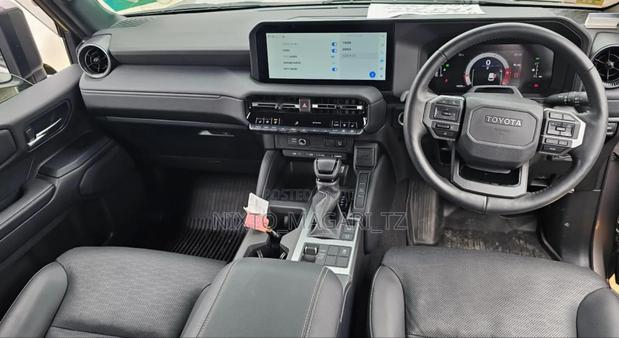 Toyota Land Cruiser Prado 2024 Silver