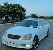 Toyota Crown Royale 2005 White for sale