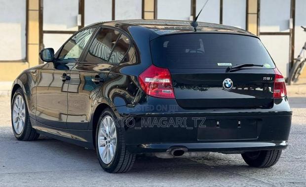 BMW 1 Series 2010 Black