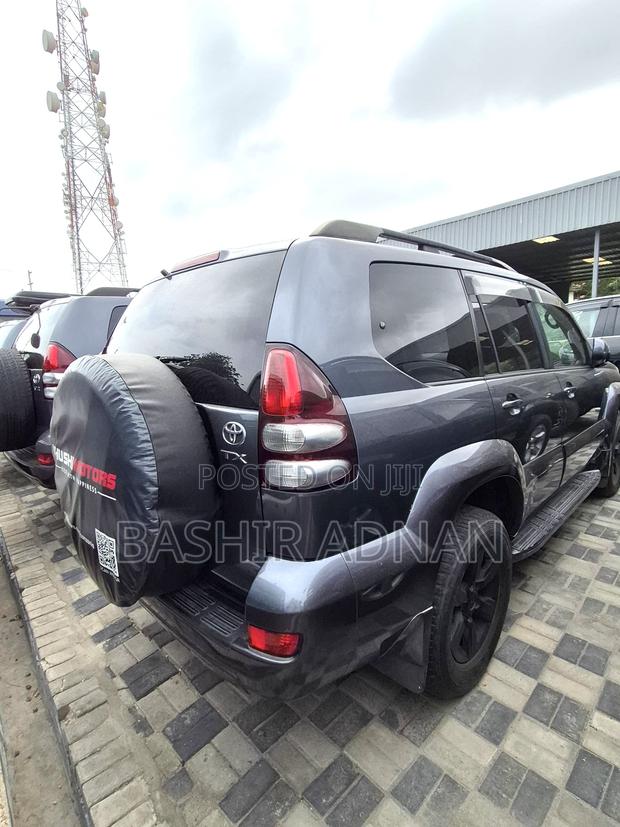 Toyota Land Cruiser Prado 3.0 D-4D 5dr 2004 Gray