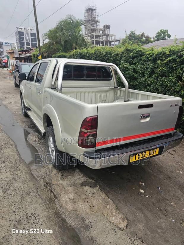 Toyota Hilux 2008 Silver