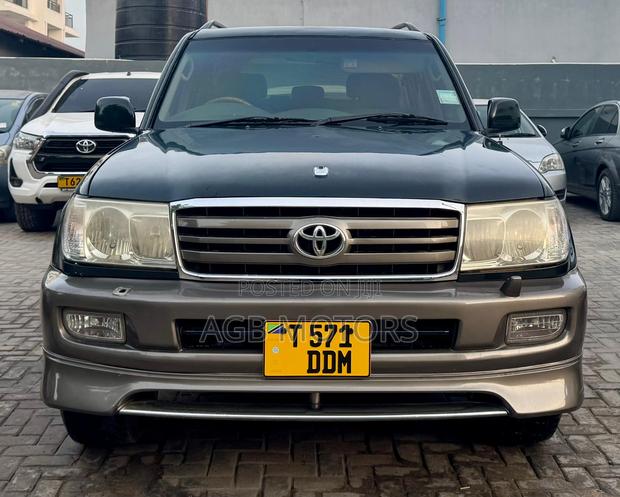 Toyota Land Cruiser 2004 Green