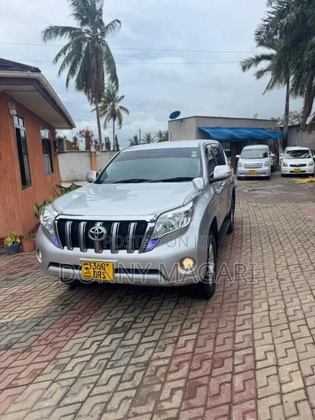 Toyota Land Cruiser Prado 2.8 D-4D 2014 Silver