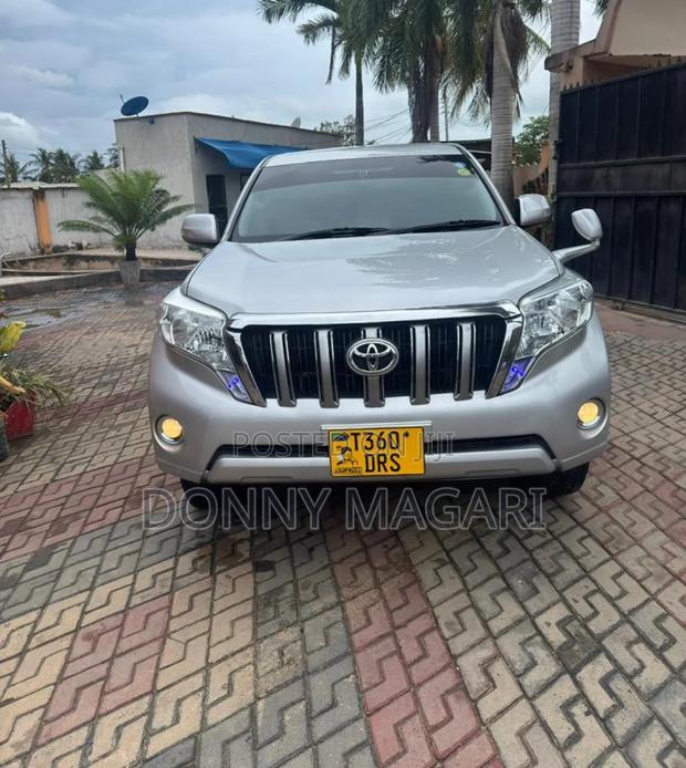 Toyota Land Cruiser Prado 2.8 D-4D 2014 Silver