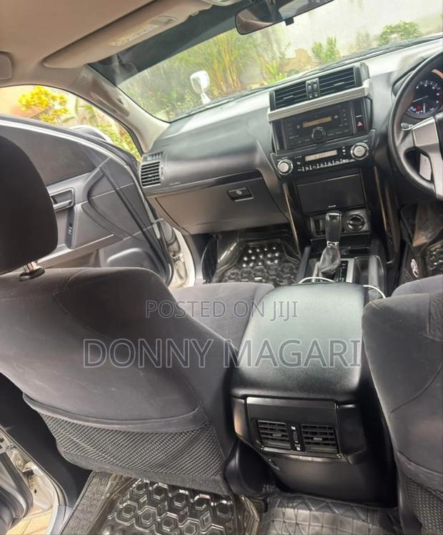 Toyota Land Cruiser Prado 2.8 D-4D 2014 Silver