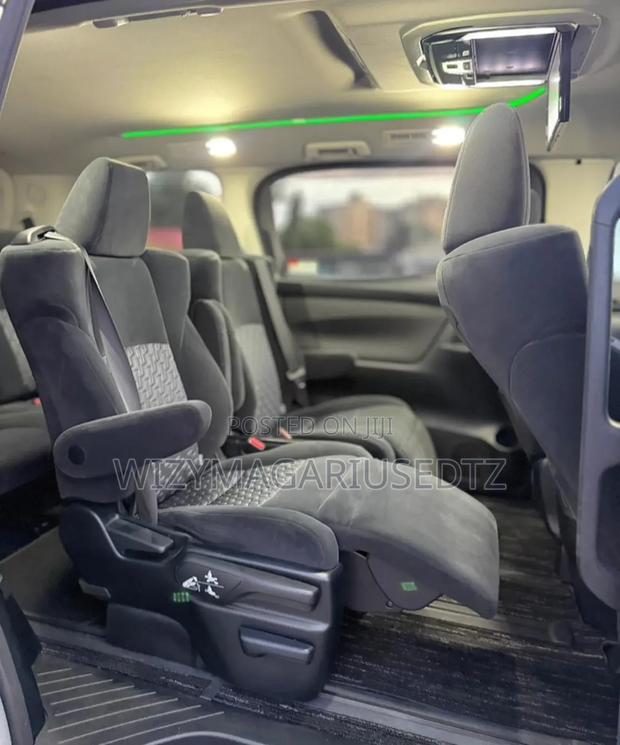 Toyota Vellfire 2016 White