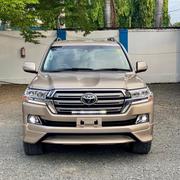 Toyota Land Cruiser 4.6 V8 AX G Selection 2018 Gold for sale