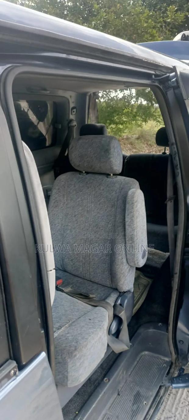 Toyota Noah 2001 Black