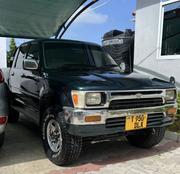 Toyota Hilux 2001 Green for sale