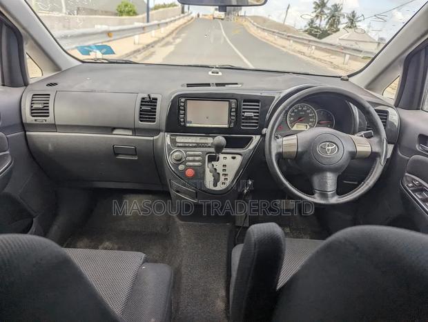 Toyota Wish 2005 Black