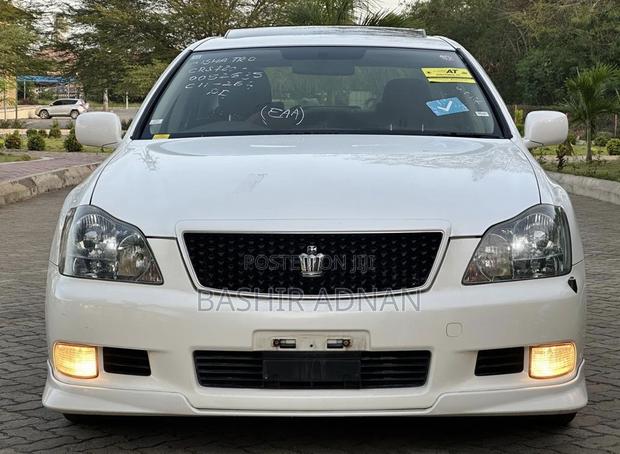 Toyota Crown 2007 White
