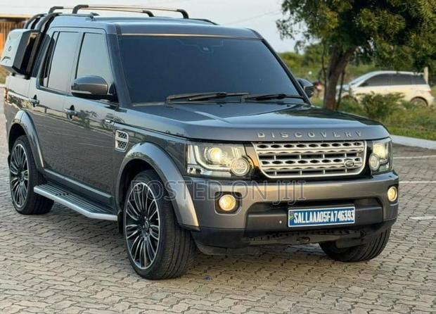 Land Rover Discovery 2015 Gray