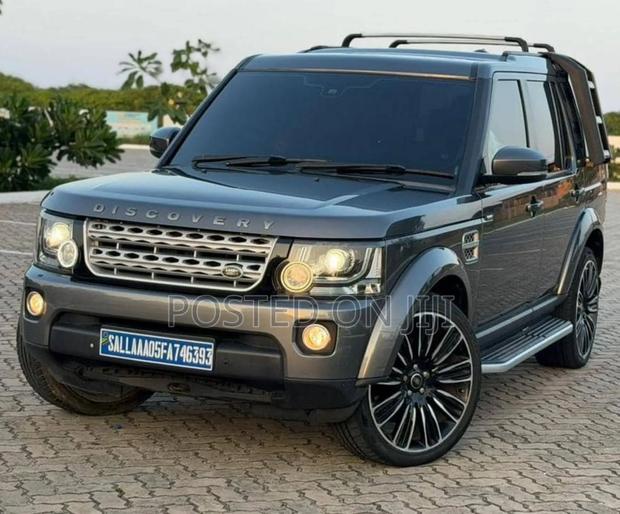 Land Rover Discovery 2015 Gray