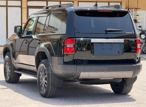 New Toyota Land Cruiser Prado 2.8 2024 Matt Black
