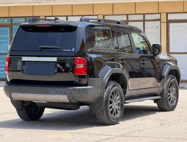 New Toyota Land Cruiser Prado 2.8 2024 Matt Black