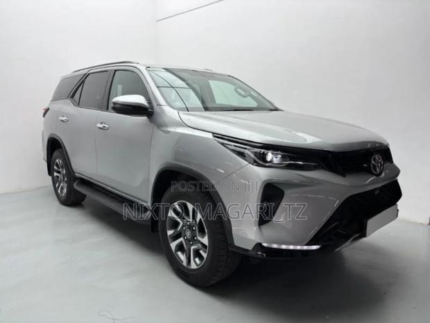 New Toyota Fortuner 2024 Silver