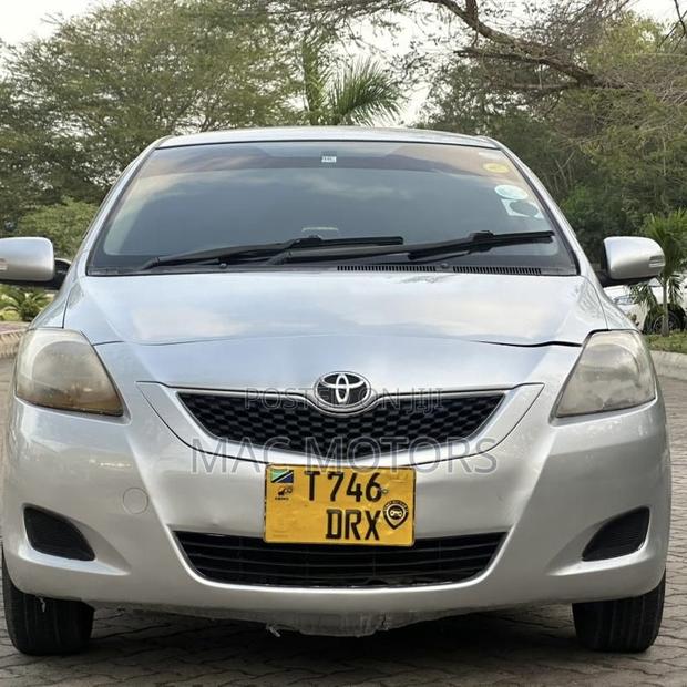Toyota Belta 2008 Silver