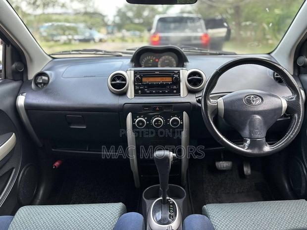 Toyota IST 2007 Black