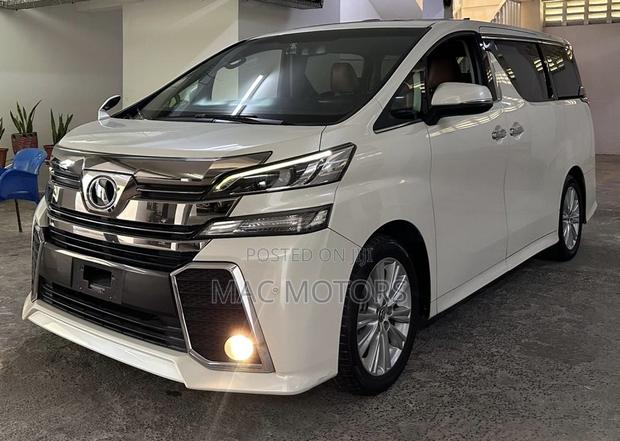 Toyota Vellfire 2015 White