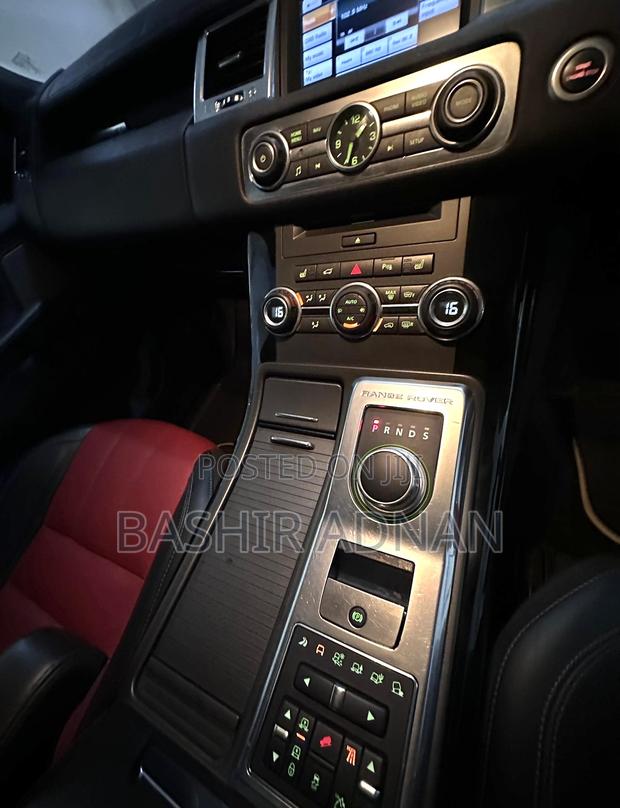 Land Rover Range Rover Sport 2012 Gray
