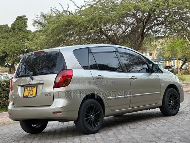 Toyota Corolla Spacio 1.5 V 2003 Gold