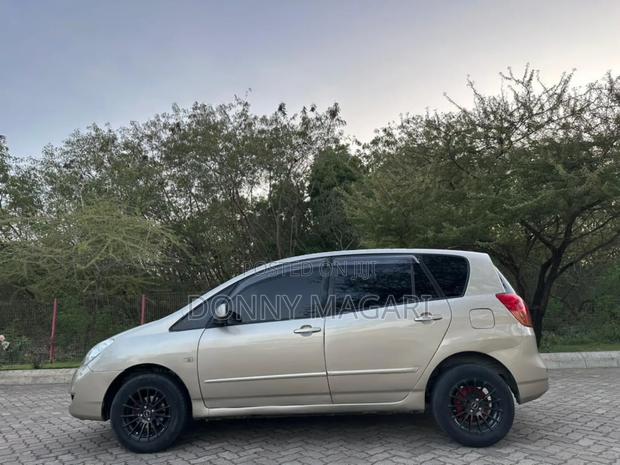 Toyota Corolla Spacio 1.5 V 2003 Gold