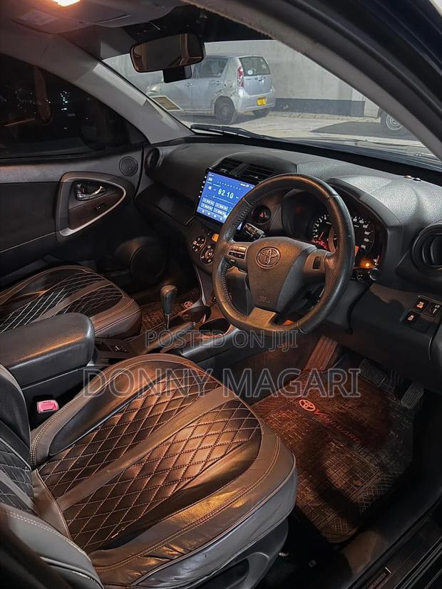 Toyota Vanguard 2012 Black