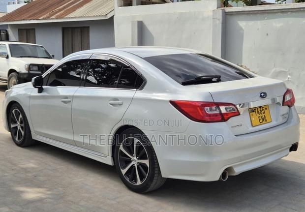 Subaru Legacy 2015 White