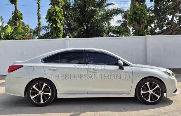 Subaru Legacy 2015 White