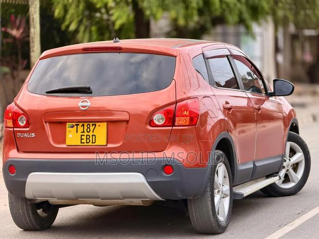 Nissan Dualis 2010 Burgundy