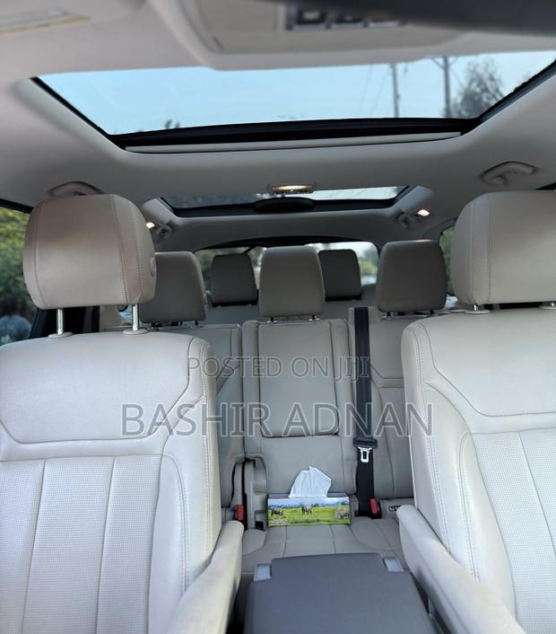 Land Rover Discovery 2018 Black