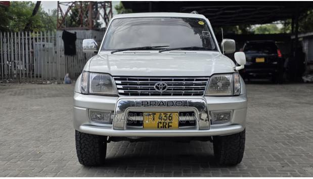 Toyota Land Cruiser Prado 2.7 16V 5dr 2000 Pearl