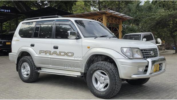 Toyota Land Cruiser Prado 2.7 16V 5dr 2000 Pearl