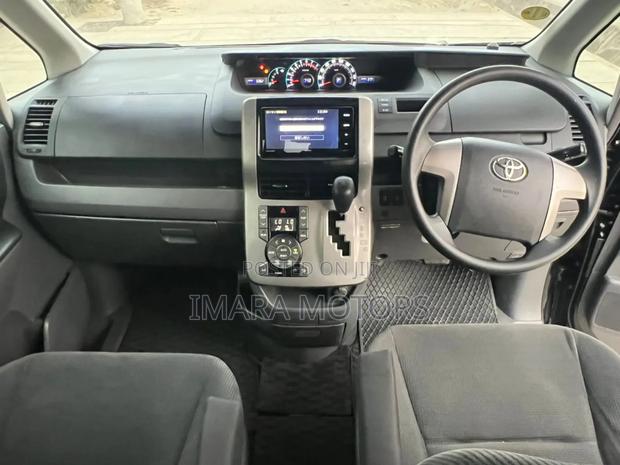 Toyota Noah 2008 Black