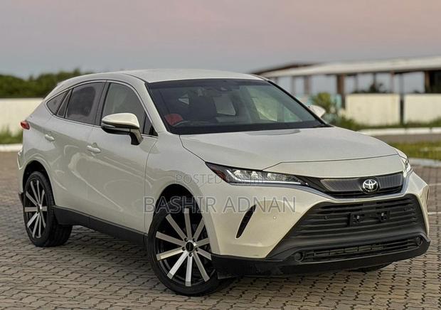 Toyota Harrier 2022 White