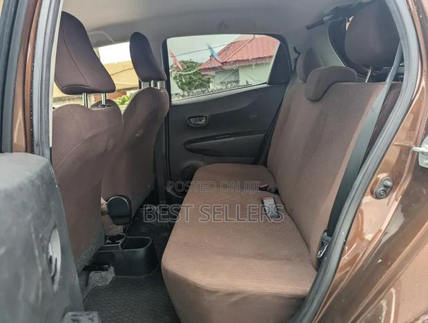Toyota Vitz 1.3 AWD 5dr 2012 Maroon