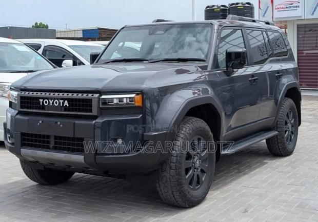 New Toyota Land Cruiser Prado 2.8 2025 Gray