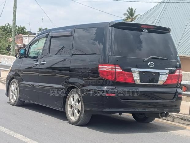 Toyota Alphard 2.4 Petrol AWD 2005 Black