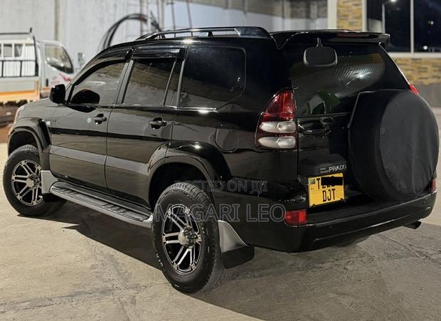 Toyota Land Cruiser Prado 2008 Black