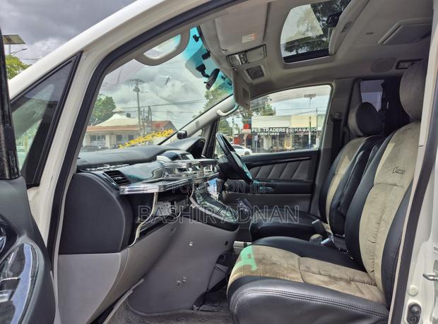 Toyota Alphard 2004 White
