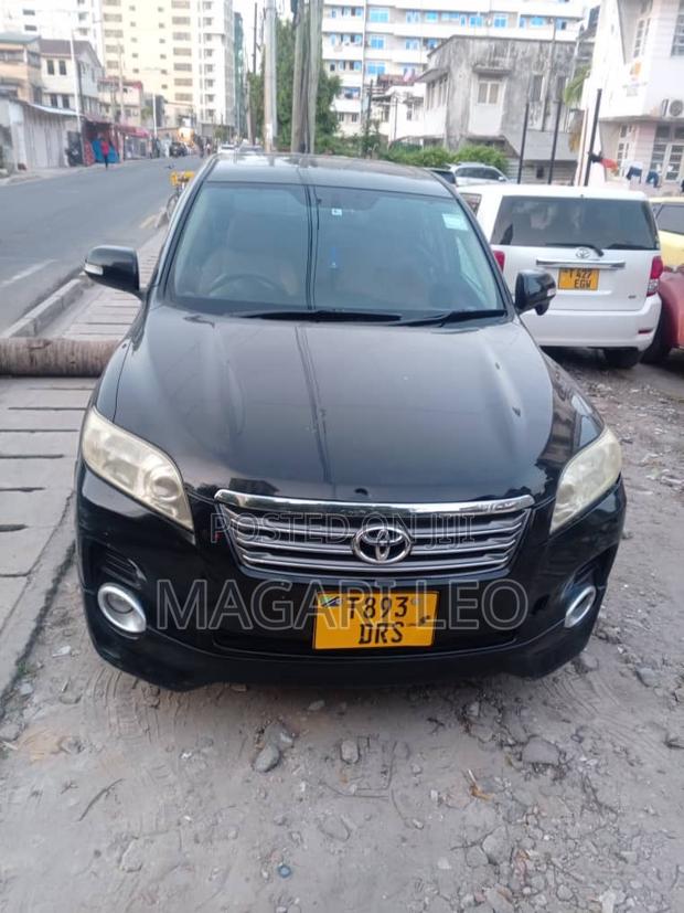 Toyota Vanguard 2010 Black